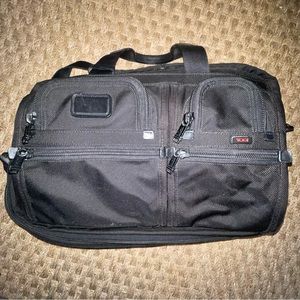 TUMI Alpha Men’s Briefcase! Travel Bag! Laptop Bag! Unisex